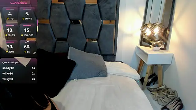 Keyla_Brunette_ 现场XXX聊天