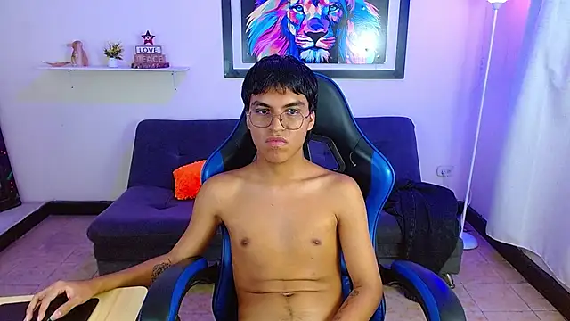 Maecum18 Live XXX-Chat