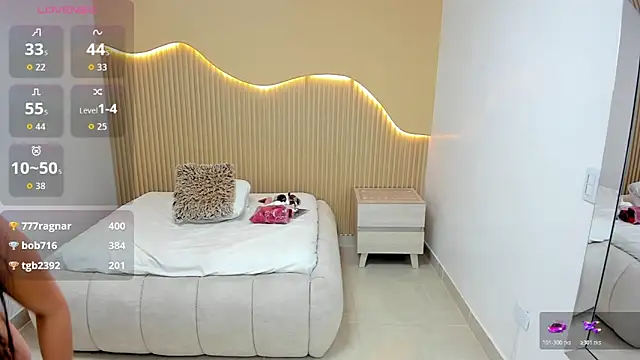 KORINASANTOS 现场XXX聊天