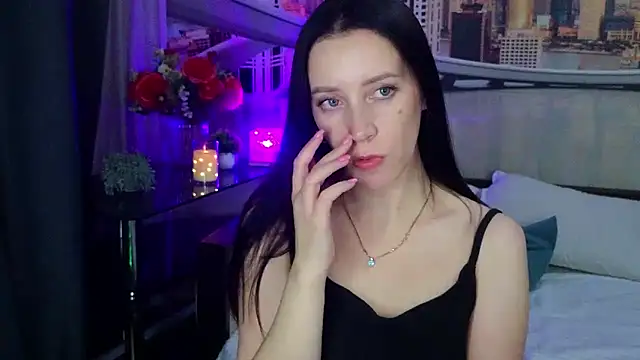 Chatroom XXX en direct de MonicaSweetx