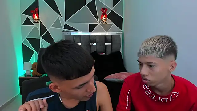 Chat XXX en directo de Juan_Nd_Steven