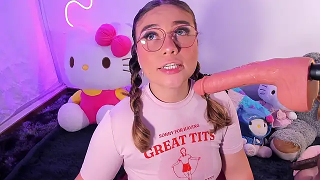 CassieBigass_ Chat XXX in diretta