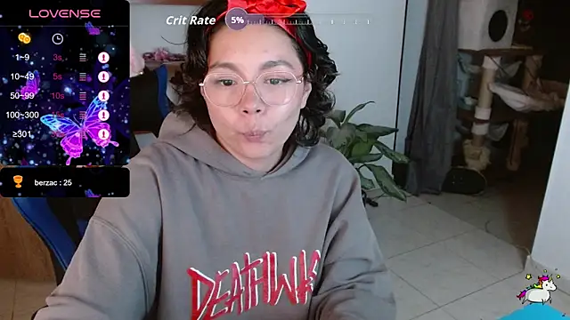 Онлайн чат XXX trixietangg