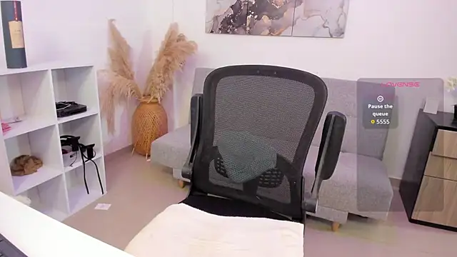Valentina_____ 现场XXX聊天