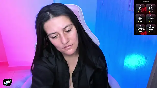 Saskyaa's Live XXX Chat