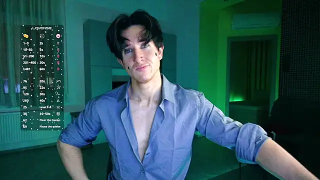 ChristianLevine_ Show in webcam