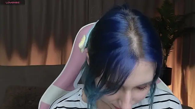 AliceIsmar: вебкам-шоу