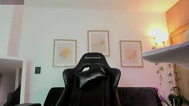 Chat +18 de aleja_montiel__ ao vivo