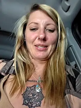 Chatroom XXX en direct de SheIsSomething