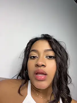 Chat XXX ao vivo de Saraa_M