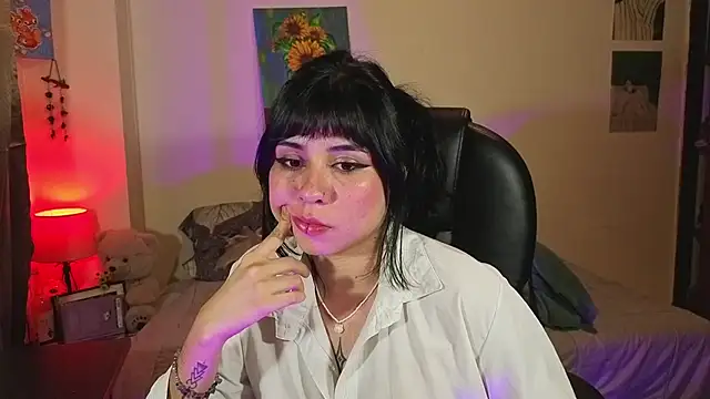 Онлайн чат XXX GaiaJonness