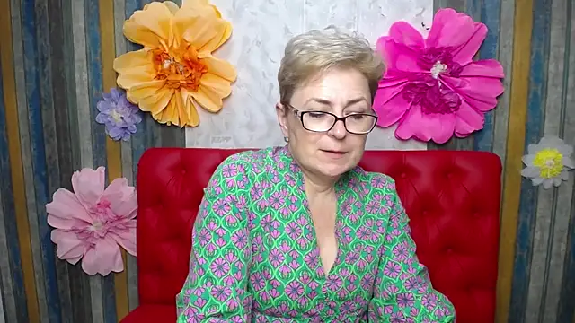 EmiliaGree: απευθείας συνομιλία ΧΧΧ