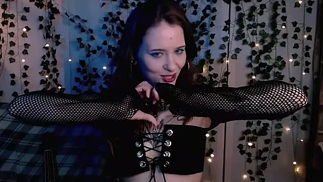 risha_laas Show in webcam
