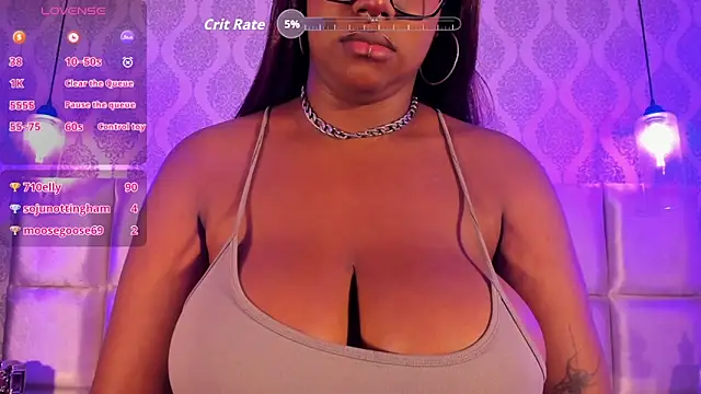 SUSAN-BLUE's Live XXX Chat