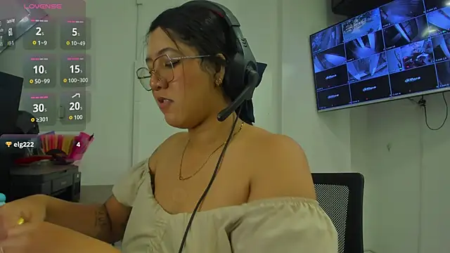 Chloe_Thomsoon_'s Live XXX Chat