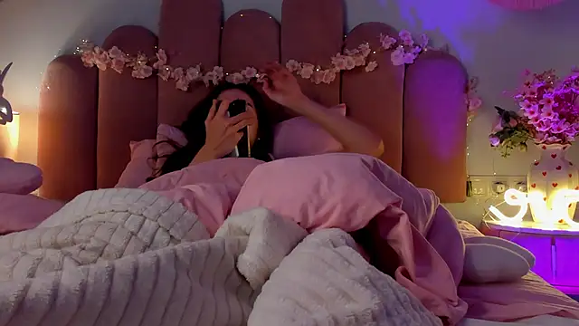 Онлайн чат XXX ElsaYoung