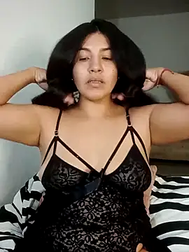 sarah_benz_ Adlı Modelin Canlı XXX Sohbeti