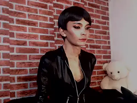 PHLauraLove Adlı Modelin Canlı XXX Sohbeti