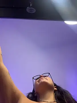 Chat +18 de KatlynRous ao vivo