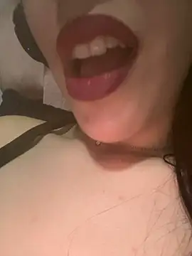 Chatroom XXX en direct de Mimisixo