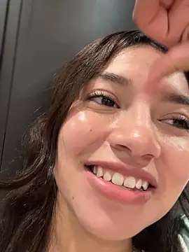 CocoaGigiMuse's Live XXX Chat