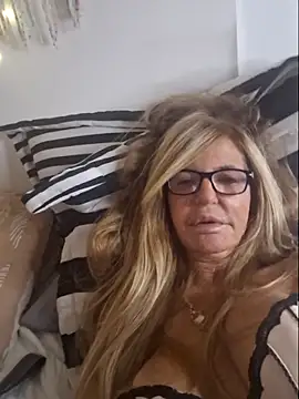 Marianne10 webcam show