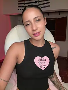 Ale_Lewis élő XXX-chatje