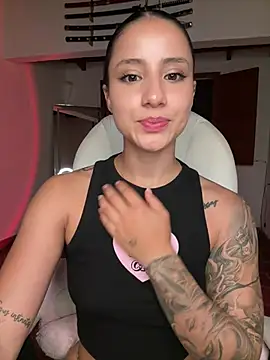 Ale_Lewis élő XXX-chatje