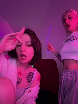 Dooubletroublee's Live XXX Chat