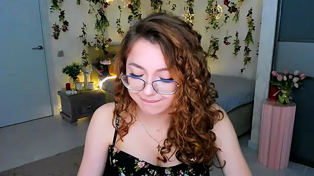 XXX chat uživo modela SereneFlame