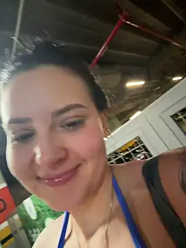 XXX chat uživo modela GabyMejiaa