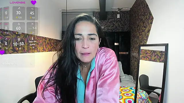 XXX chat uživo modela KatteMilf