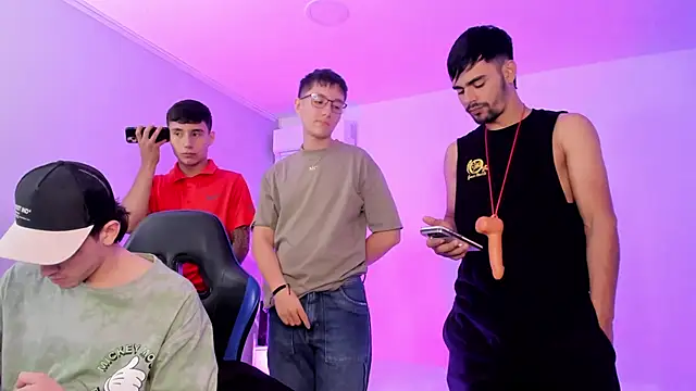 Handsomeboyss19's Live XXX Chat
