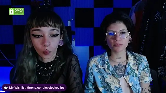 Вебкам-шоу lovelockedlips