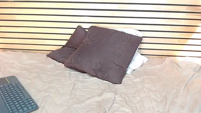 Chloe_LaurentXXX 现场XXX聊天