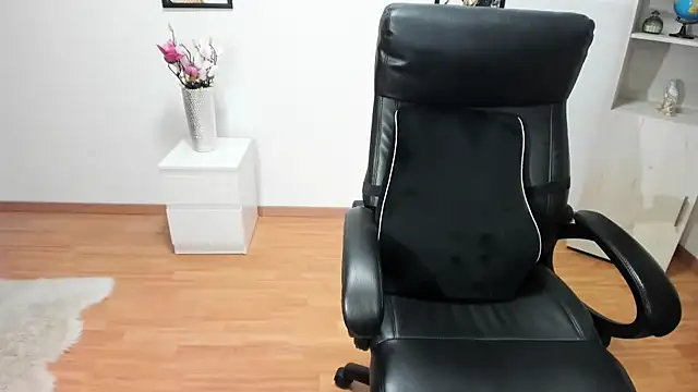 Yum_Mabel Webcam show
