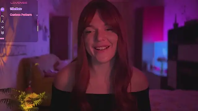 Онлайн чат XXX CherryRed_Girl