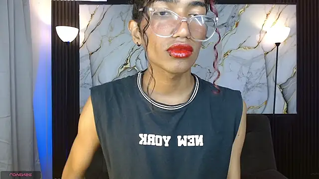 triiangel_latinboy 即時 XXX 聊天