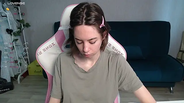 Allie_Hazie élő XXX-chatje