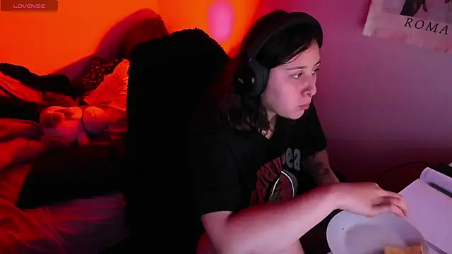 bonnie_moon_ élő XXX-chatje