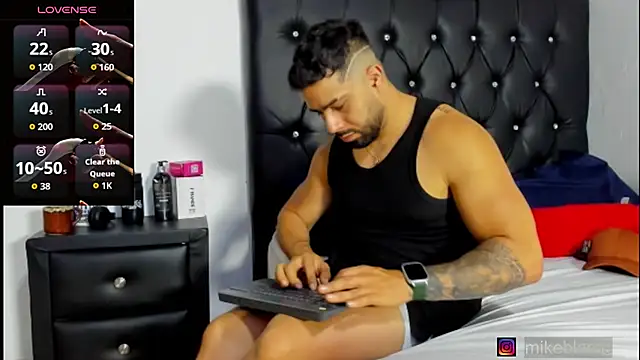 mikeblaree Adlı Modelin Web Kamerası Şovu