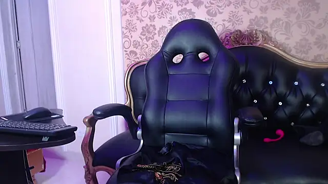 MiaKarsson Chat XXX live