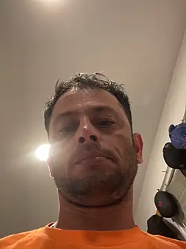 Carlosmauricio123's Webcam Show