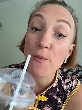 UmaTruewoman webkamerás műsora
