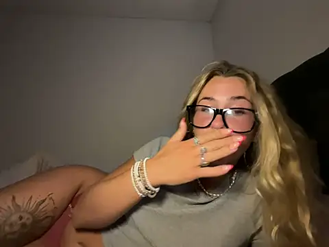 Czat XXX na żywo – goddesemiiyy