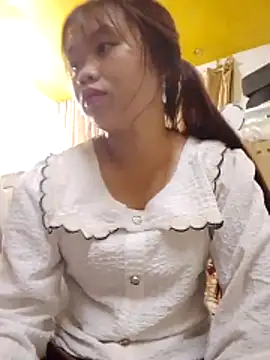 -Dolly-02 Pertunjukan Webcam