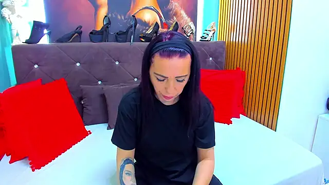 LauraSiin – Naživo XXX chat