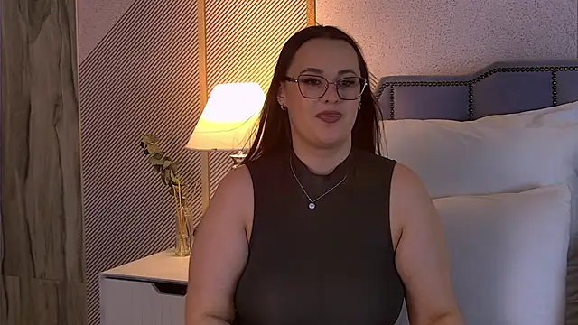 Queen_Monica_'s Webcam Show