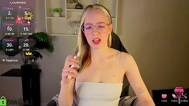 R0cket_bunny Chat XXX in diretta