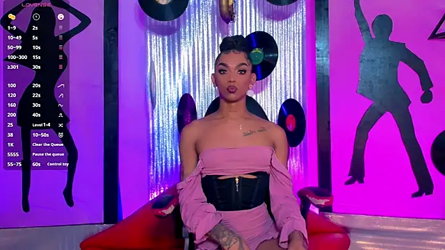 nickyminach_'s Live XXX Chat